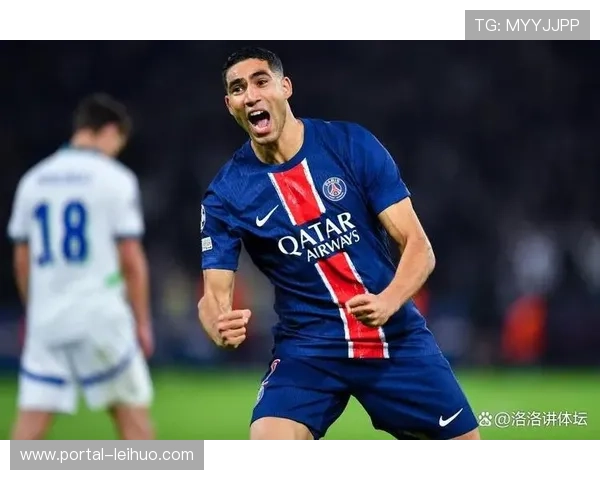 阿什拉夫踩踏犯规，VAR判罚红牌改变战局