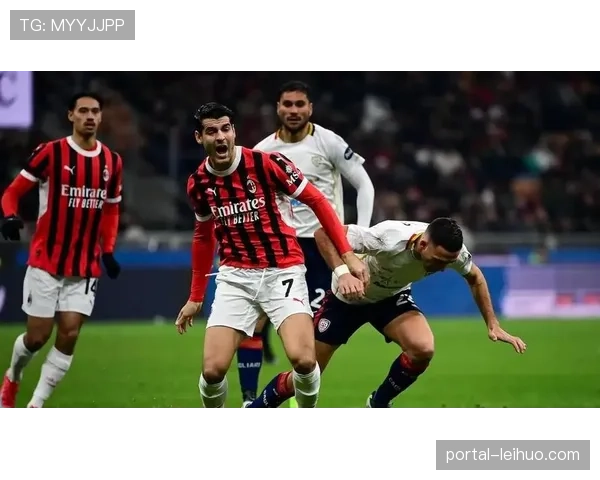意甲焦点战：AC米兰半场0-1落后，皮奥利三中卫体系被国米快速转换击穿